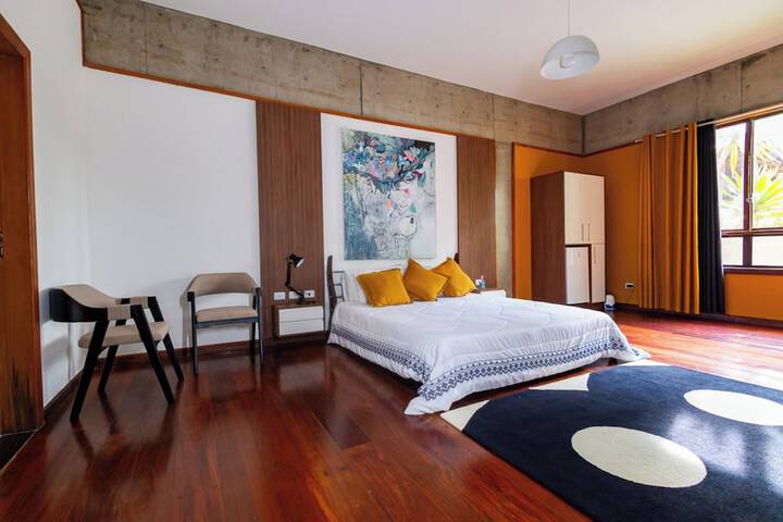 Room 52 of 314