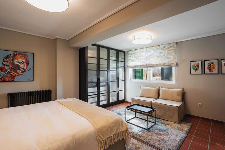 Room 15 of 72