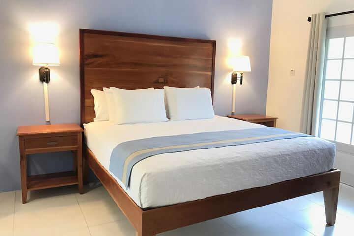 Room 3 of 66