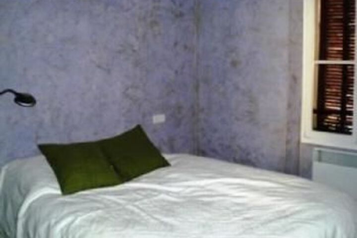 Room 3 of 10