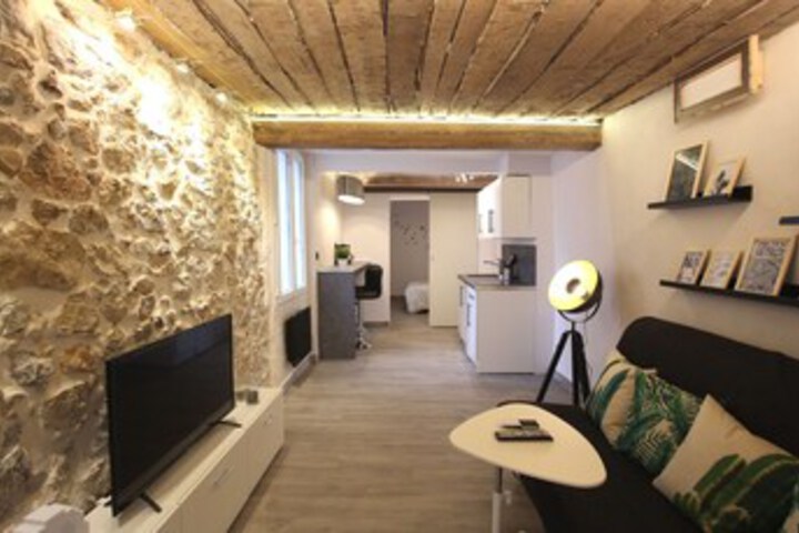 Room 16 of 34