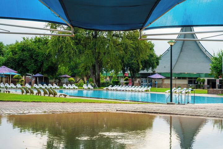 Pool 59 of 121