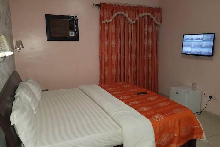 Room 9 of 46