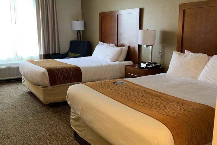 2 Queen Beds (4 of 8)
