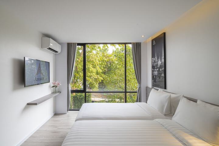 Room 27 of 42