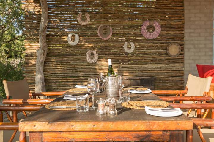 Dining 166 of 215