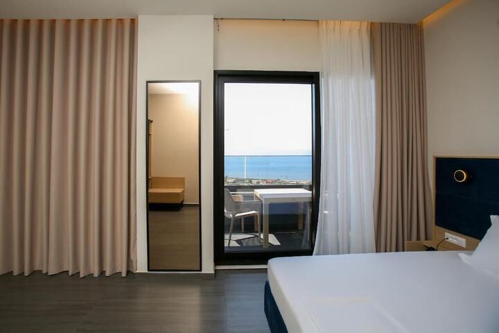 Room 90 of 109