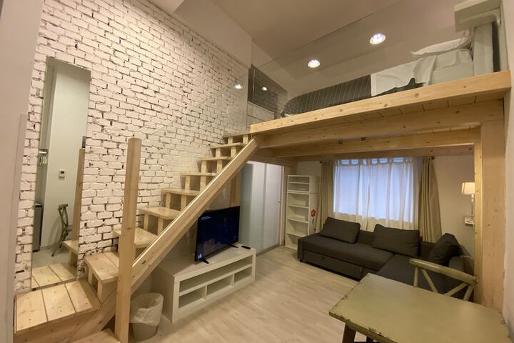 Room 7 of 86