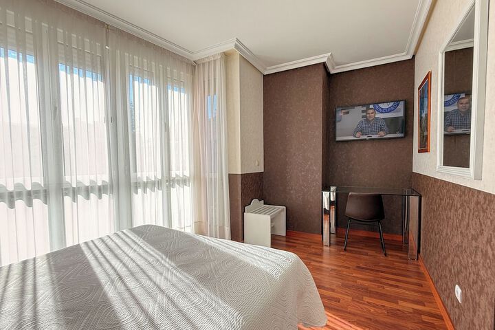Room 50 of 93