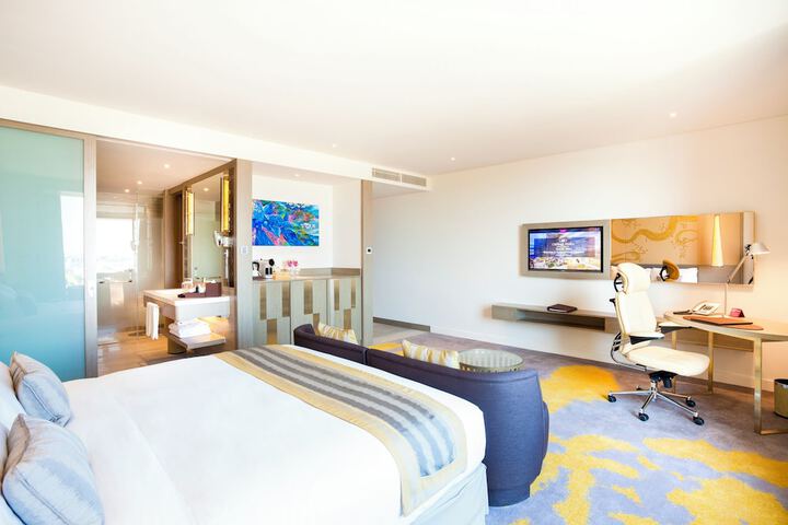 Room 9 of 250