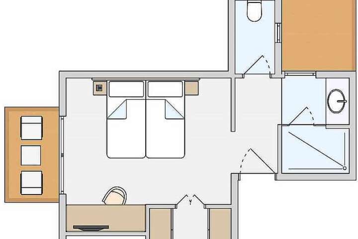 Room 8 of 108