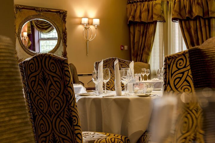 Dining 90 of 109