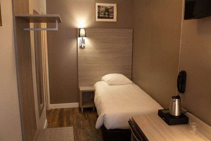 Room 4 of 22