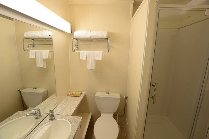 Room 15 of 62