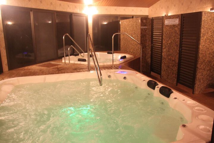 Hot Tub 145 of 181