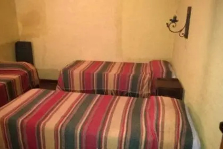 Room 4 of 14