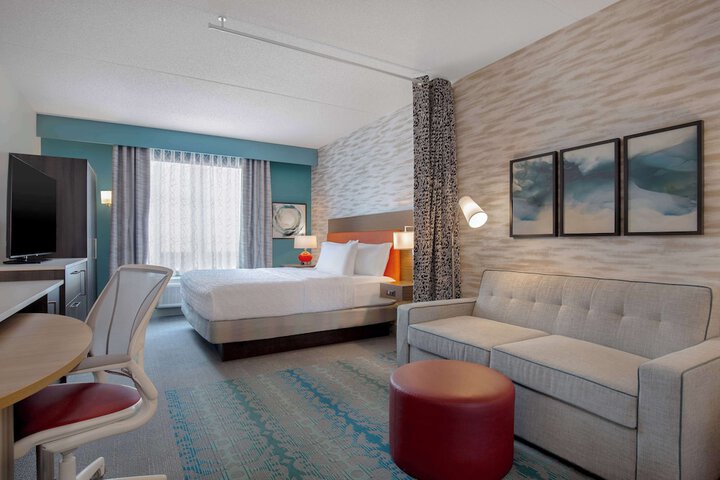Room 11 of 37