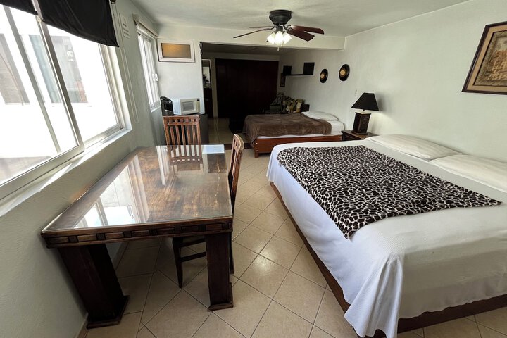 Room 11 of 41