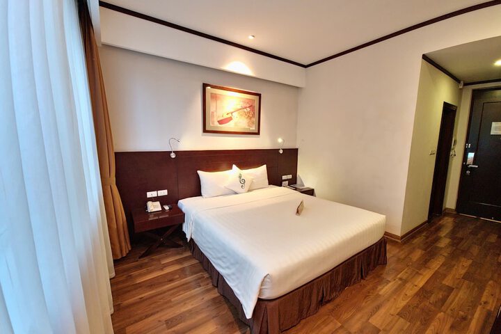 Room 19 of 100