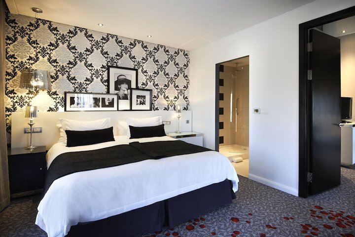 Room 8 of 120