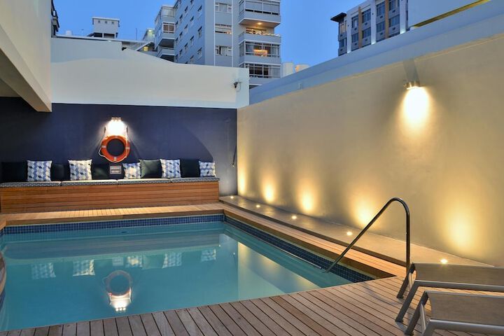 Pool 138 of 370