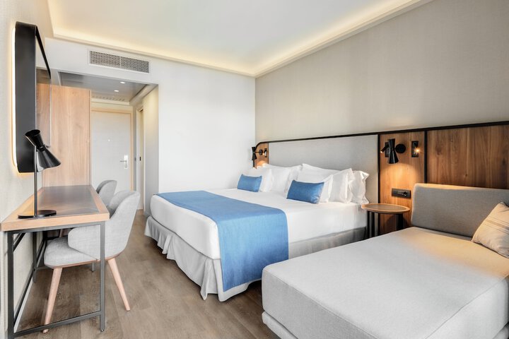 Room 20 of 66