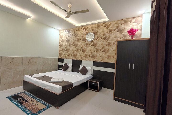 Room 44 of 76
