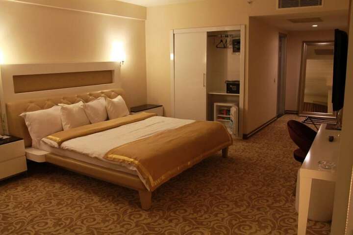 Room 19 of 75