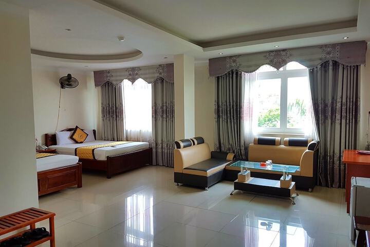 Room 6 of 37
