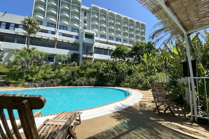 Pools & Facilities