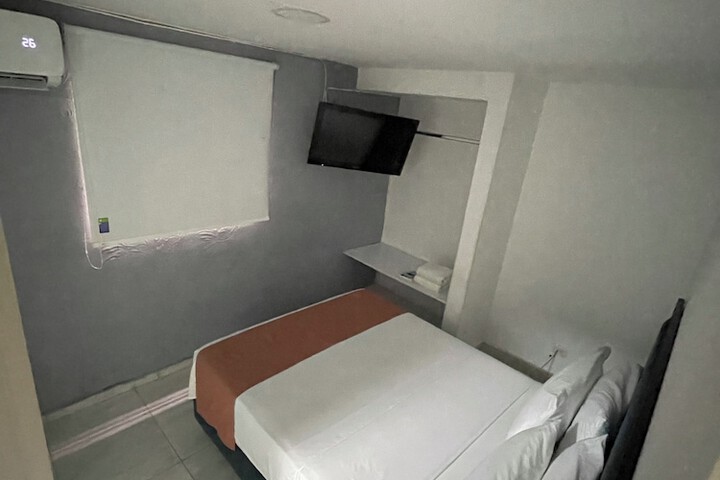 Room 17 of 41