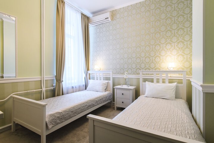 Room 19 of 40