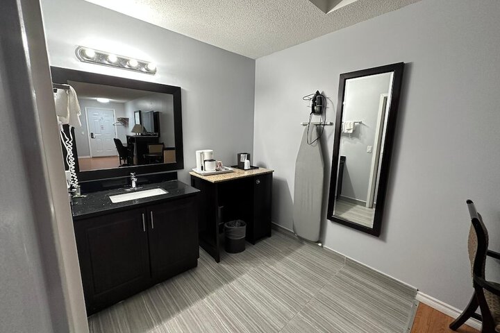 Room 14 of 24