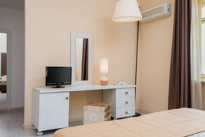 Room 13 of 60