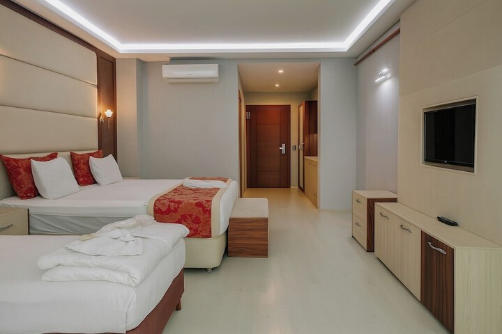Room 8 of 71