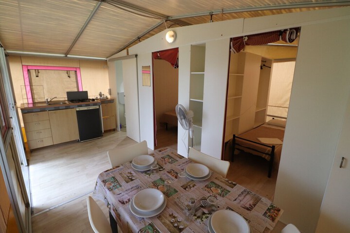 Room 12 of 17