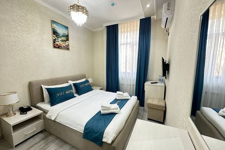 Room 3 of 23