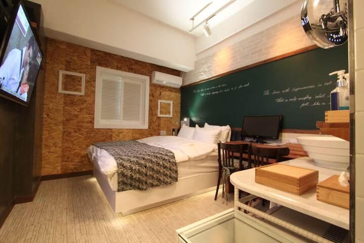 Room 44 of 68
