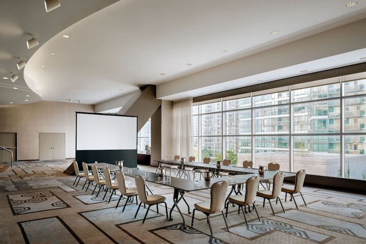Meeting facility