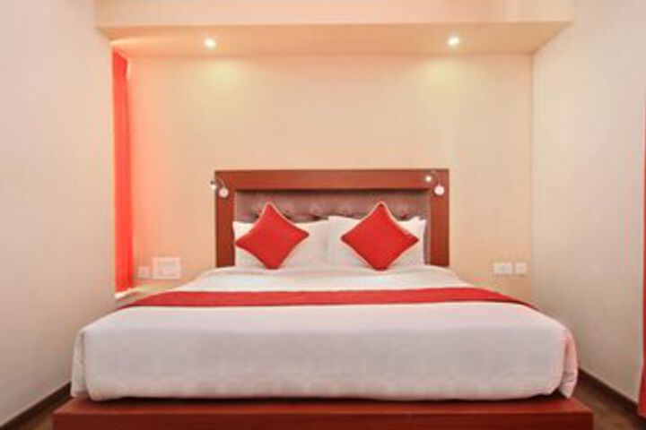 Room 6 of 19