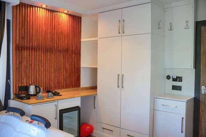 Room 38 of 155