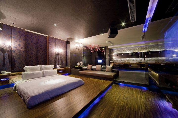 Room 18 of 55