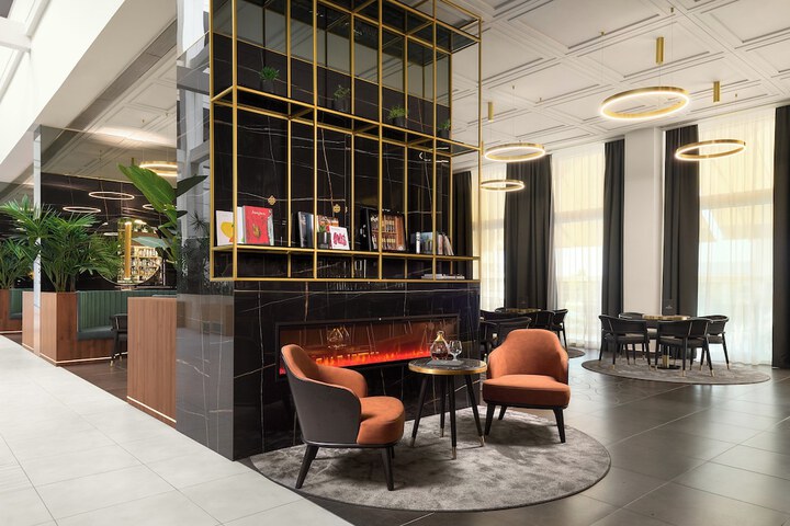 Guest Lobby