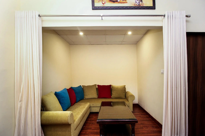 Room 4 of 14