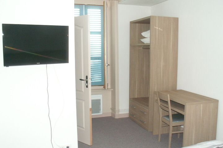 Room 8 of 21