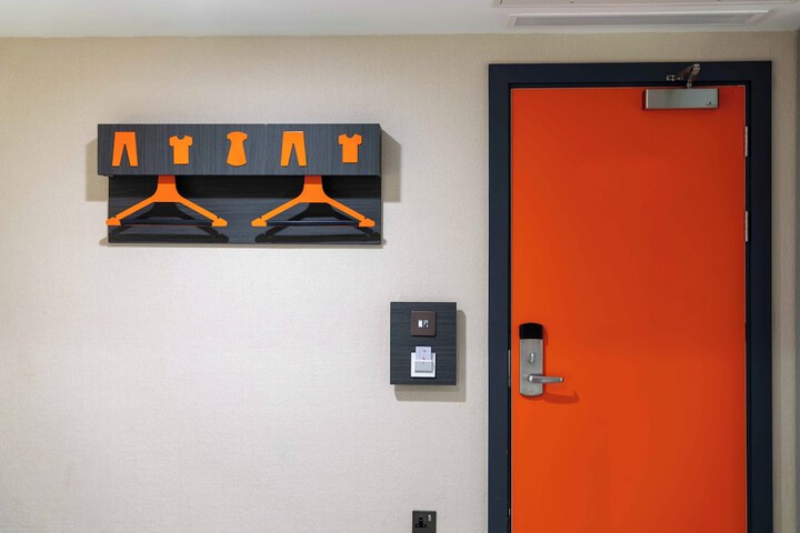 Room 16 of 59