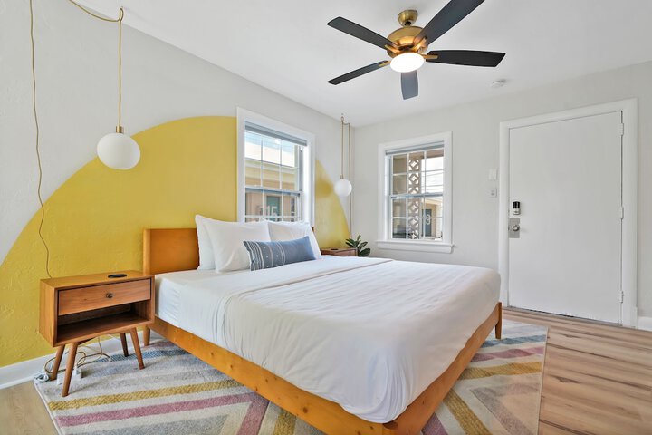 Room 22 of 63
