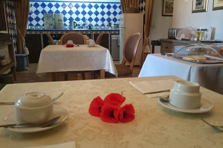 Breakfast/Coffee Service 9 of 23