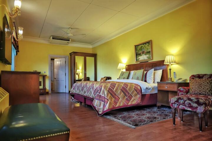 Room 25 of 140