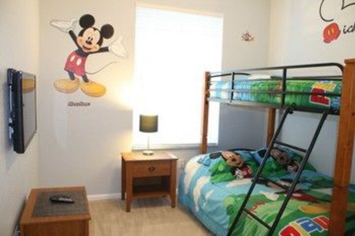 Room 4 of 14